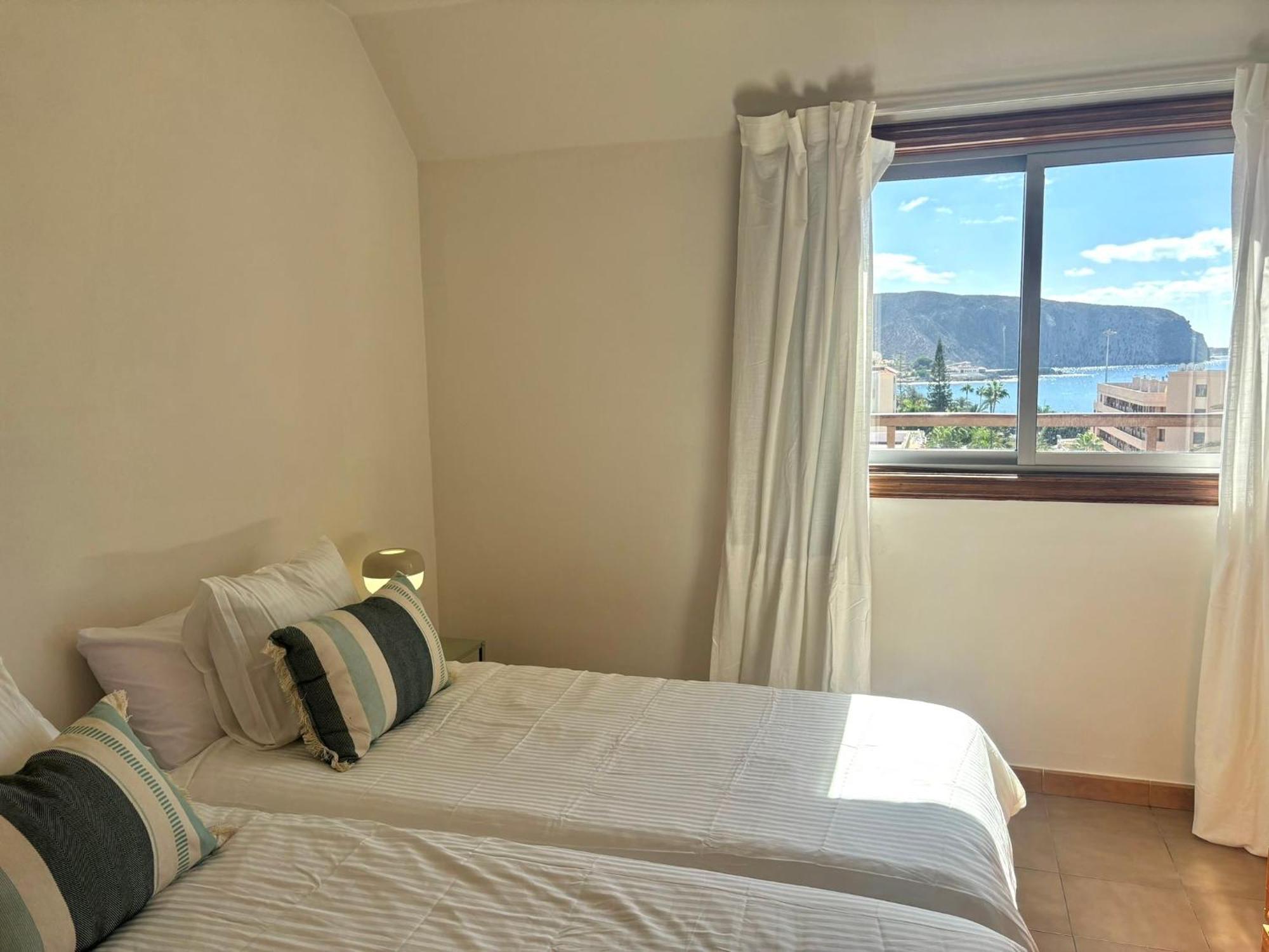 Seaview Apartment - Los Cristianos Лос Кристианос Екстериор снимка