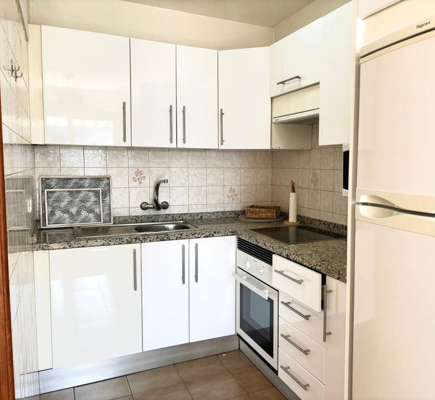 Seaview Apartment - Los Cristianos Лос Кристианос Екстериор снимка